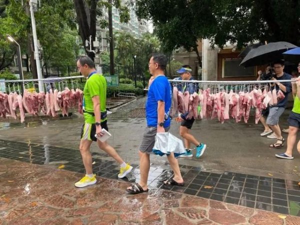 炒股配资开户技巧 广州一小区喊业主减肥，减重一斤奖一斤猪肉
